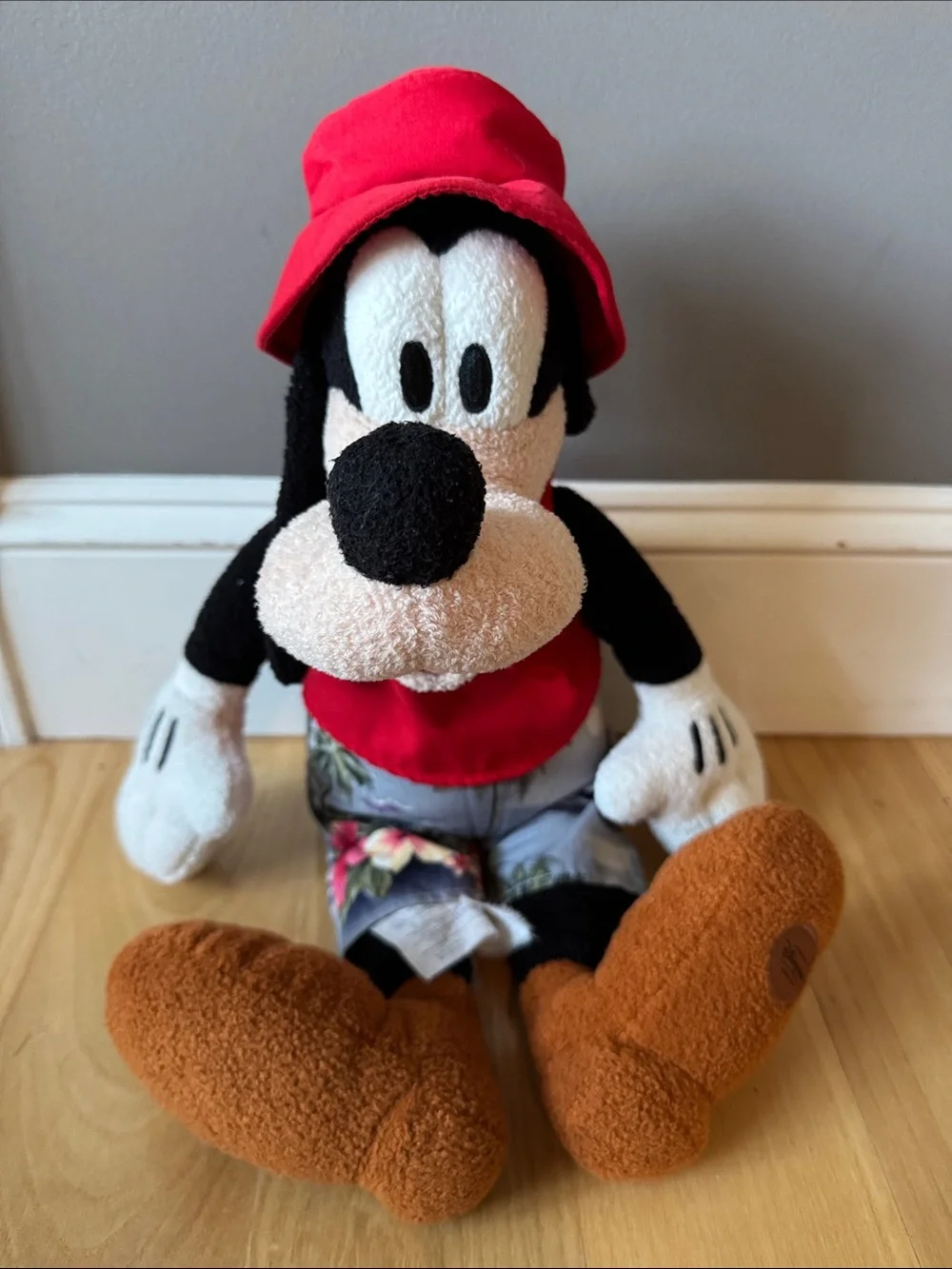 Disney Store Goofy Pool Party Plush 17” Tropical Hawaiian Beach Exclusive - Picture 1 of 9